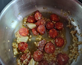 Foto del paso 2 de la receta: Alubias blancas con chorizo