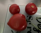 Une image de l'étape 7 de Taboulé aux tomates, légumes, raisins, herbes et épices.