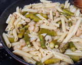 Foto del paso 5 de la receta: Macarrones con gambas y trigueros