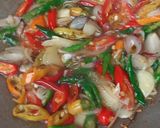 Foto langkah ke 2 dari resep Oseng tempe leunca pedas manis.