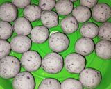 Foto langkah ke 4 dari resep Bola-Bola Ubi Ungu Tower.
