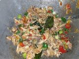 Ayam suwir pedas