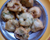 நவராத்திரி ஸ்பெசல் உளுந்து வடை (Ulunthu vadai recipe in tamil) ரெசிபி ஸ்டேப் 4 புகைப்படம்