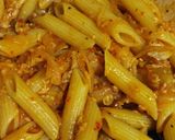 Foto langkah ke 4 dari resep Pasta Smoked Fish Arrabbiata.