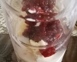 A picture of step 6 of Dalgona Smoothie.