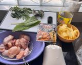 Foto langkah ke 1 dari resep Gulai Ayam Nanas Daun Kari.