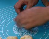 Foto langkah ke 3 dari resep Bolen Lilit Mini.