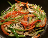 Foto del paso 5 de la receta: Espaguetis en salsa caprichosa