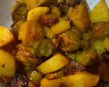 A picture of step 3 of Aloo parval veg.
