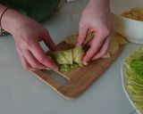 Foto del passaggio 3 della ricetta Involtini di verza con patate e scamorza su letto di vellutata di zucca