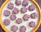 Foto langkah ke 4 dari resep Bakpao Ubi Ungu (isi kacang merah - No Mixer).