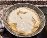 Foto del paso 4 de la receta Solomillo de cerdo con salsa roquefort, peras y espinacas