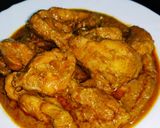 A picture of step 2 of Kaju murgh masala.