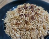 Foto langkah ke 5 dari resep Nasi goreng magelangan minimalis.