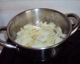 Foto del paso 2 de la receta Calamares encebollados con setas