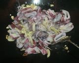 Foto langkah ke 2 dari resep Tumis Cumi Kacang Panjang.