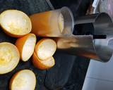 Foto del paso 1 de la receta: Naranjas rellenas con dulce de melocotón