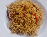 Foto langkah ke 5 dari resep Oseng mie ala angkringan.