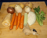 Foto del paso 1 de la receta: Caldo de verduras y pescado (Sin sal)