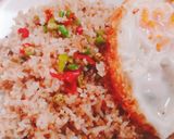 รูปขั้นตอนการทำที่ 2 ของ ข้าวผัดเกลือร้านกระแต Salt Fried Rice 🧂 🍚