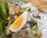 A picture of step 5 of Quang-Style Chicken Noodles.