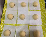 Foto langkah ke 5 dari resep Donat Klasik Ginuk-ginuk ala mba Rhinie’s Kitchen.