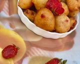 A picture of step 5 of Strawberry puff puff.