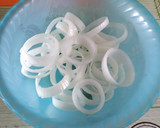 Foto del paso 3 de la receta: Aros de cebolla rebozados