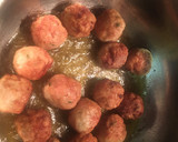Foto del paso 2 de la receta: Albóndigas con salsa de chocolate