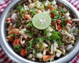 A picture of step 6 of Vegetables green moong sprouts salad.