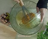 Foto langkah ke 9 dari resep Bolu Pisang Kukus Moist.