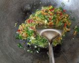 Foto langkah ke 3 dari resep Daun singkong masak santan.