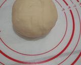 Foto langkah ke 2 dari resep Thousand Layer Mooncakes.