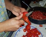 Foto del paso 1 de la receta: Tomates con huevo