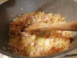 Risotto con zucca, gorgonzola, speck croccante e fonduta di gorgonzola
