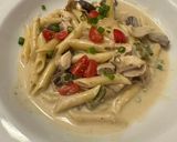 A picture of step 5 of Chicken Alfredo.
