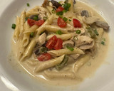 A picture of step 5 of Chicken Alfredo.