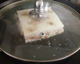A picture of step 3 of Caramelized Schezwan Aaloo Masala Sandwich.