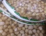 Foto del paso 1 de la receta: Garbanzos con Acelga🇵🇪
