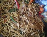 Foto del paso 5 de la receta: Yakisoba fideos fritos al estilo japonés