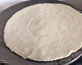 बाजरीची भाकरी तिळ पेरून (bajrichi bhakhri til perun recipe in marathi) रेसिपी स्टेप 2 फोटो 