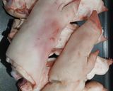 Foto del paso 1 de la receta: Manitas de Cerdo Tradicionales
