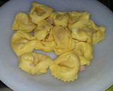 Foto del paso 6 de la receta: Cocina para indigentes de tiempo.TORTELLINI con tomate y queso