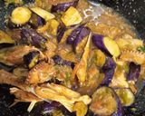Foto langkah ke 4 dari resep Sambal Hijau Ikan Asin Terong.