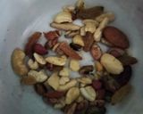 A picture of step 2 of Rice kheer.
