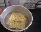Foto langkah ke 1 dari resep Sosis mie gulung (tanpa telur).