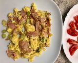 Prágai sonkás-hagymás tojásrántotta recept fázis 2 fotója