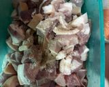 Foto langkah ke 1 dari resep Babi bumbu mercon.