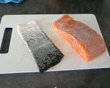 Foto langkah ke 1 dari resep Salmon Mentai.
