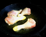 Foto del paso 1 de la receta: Guiso de patatas con jamoncitos de pollo y acelga